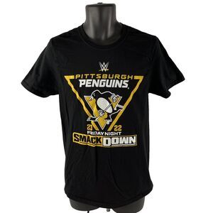 Mens WWE Wrestling Pittsburgh Penguins 2022 Smackdown Graphic T-Shirt Sz M Black